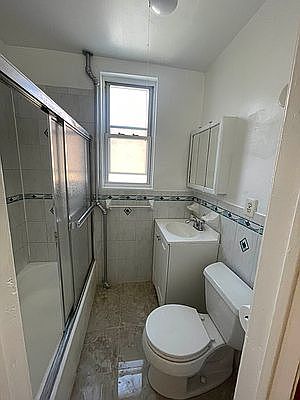 5th image of 9-18 34th Ave #2