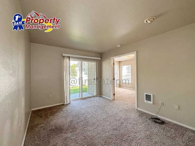850 W Belmont St #104 — Photo 4