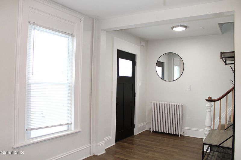 3rd image of 47 Chestnut Street