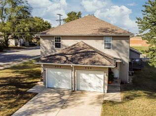 424 Kiowa St, Leavenworth, KS 66048