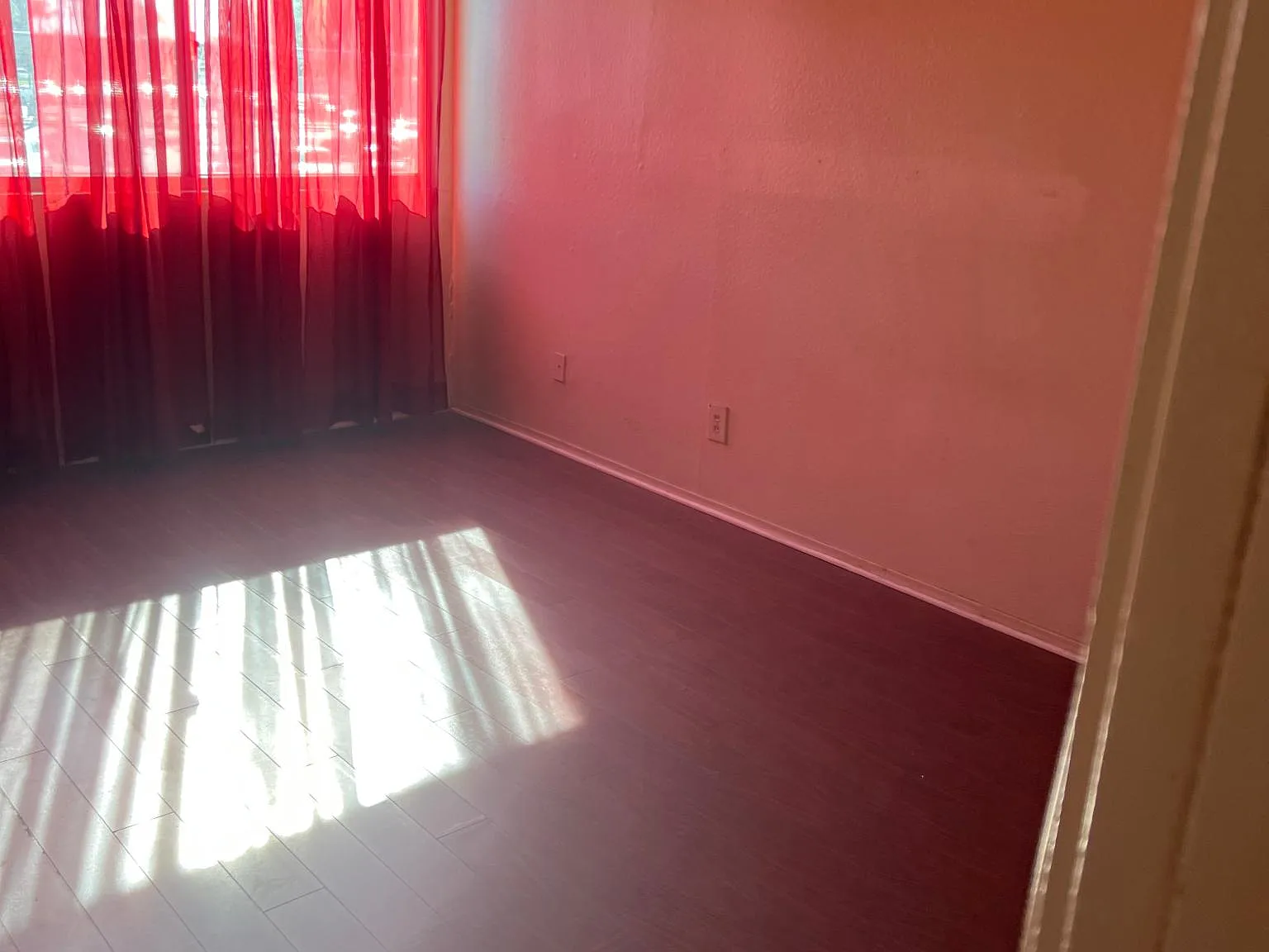 2 bed, 1.5 bath, 1050 sqft, $2,500 — Photo 4
