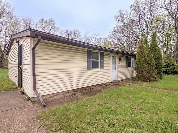 2nd image of 2280 Roosevelt Pl
