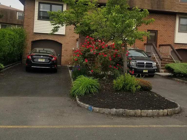 3801 N Oaks Blvd — Photo 33