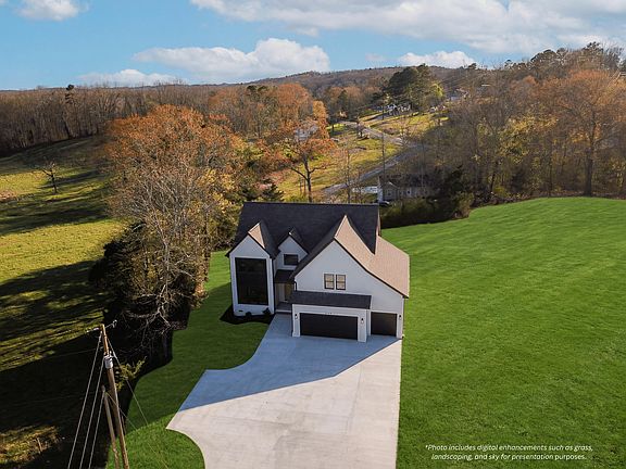 4th image of 568 Wilkinson Rd NE