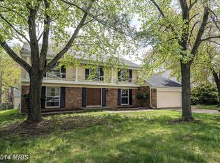 8332 Tuckerman Ln, Potomac, MD 20854