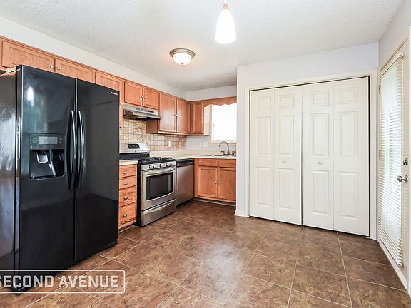 2nd image of 7371 Bramble Oak Dr