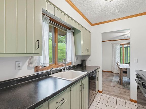 4th image of 1732 Pikes Peak Ct NE #F