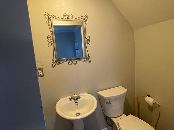 3rd image of 23 Emery St #23