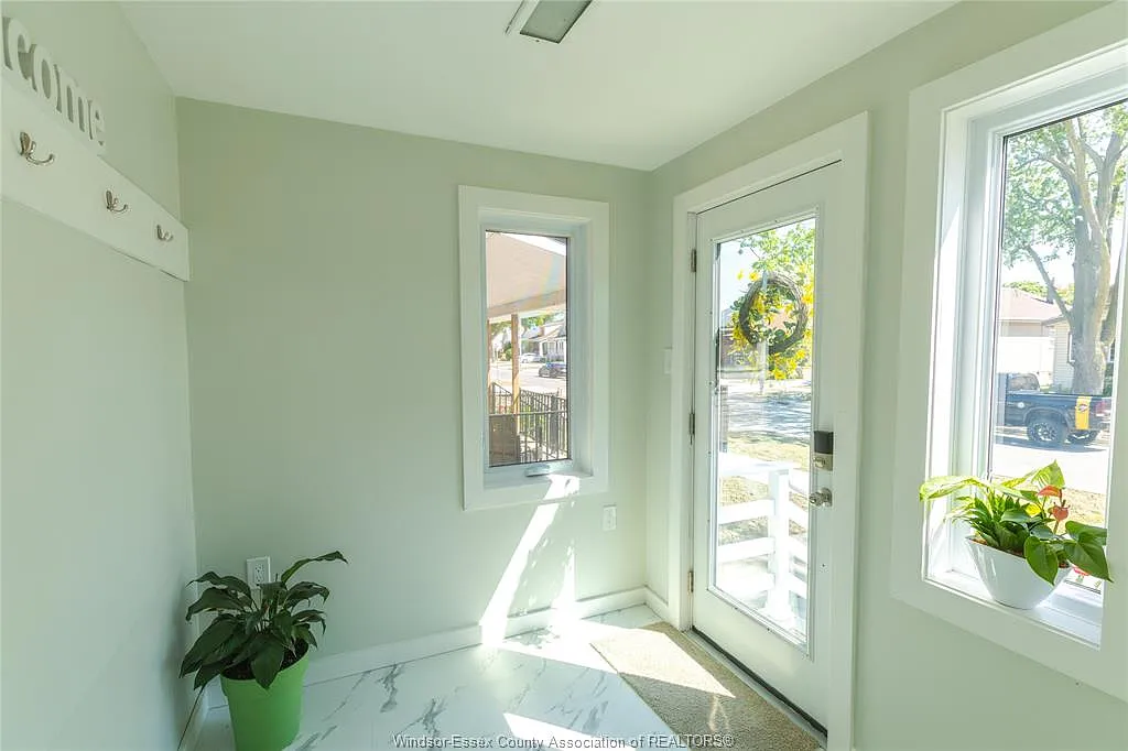 4 bed, 2.5 bath, $2,250 — Photo 3