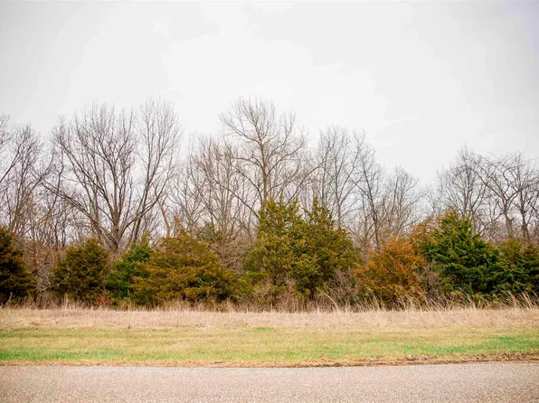 4601 Oakwood Dr, Quincy, IL 62305