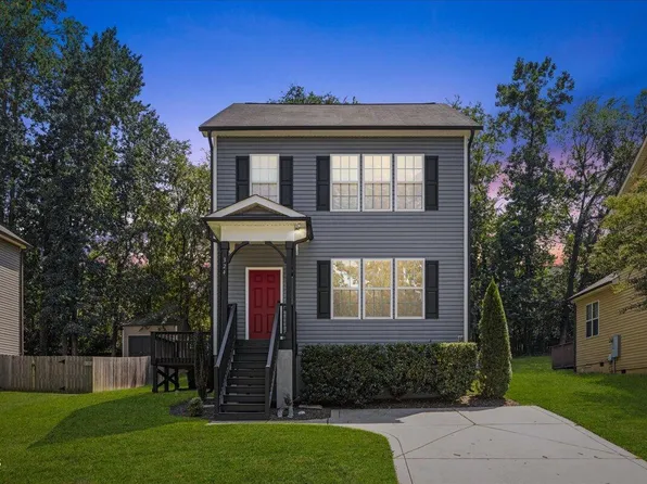 324 Chamberlain Dr, Clayton, NC 27527