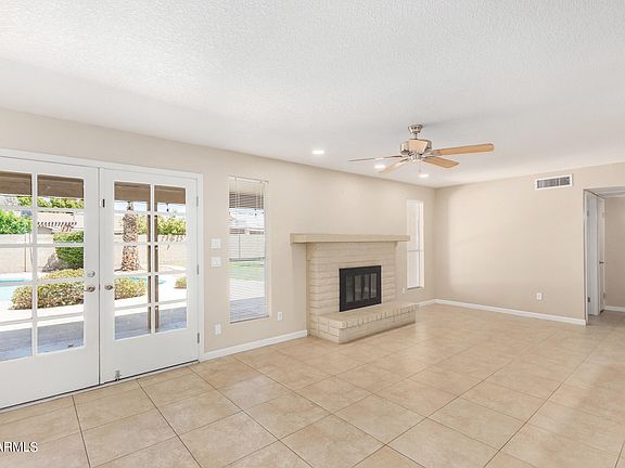 4th image of 3908 W VOLTAIRE Avenue