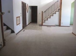 855 Pleasant View Rd, Chanhassen, MN 55317