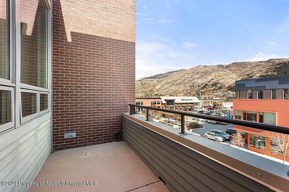 2 bed, 1883 sqft, $7,000 — Photo 3