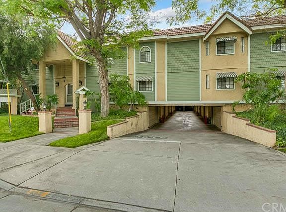 2nd image of 23 Palmetto Dr APT C