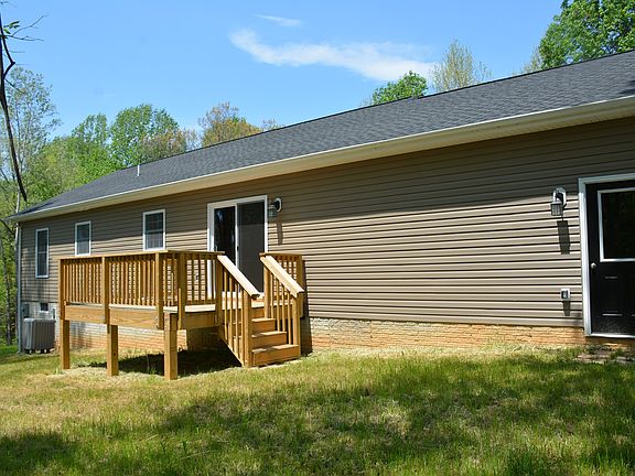 4th image of 15029 Amos Ln