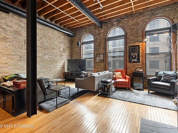 3rd image of 525 N Halsted St Unit 306