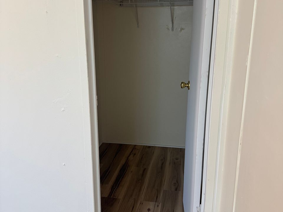 1st image of 200 C Versie Rd