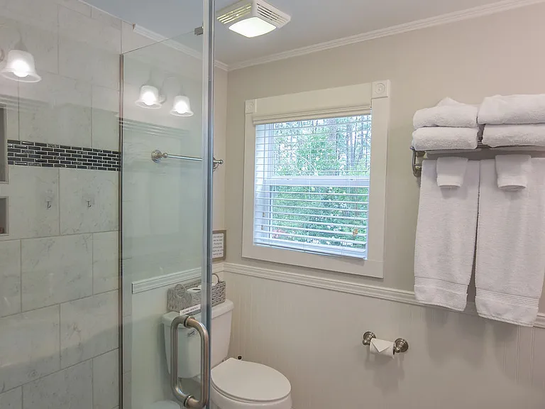 1490 N Ridge St — Photo 16