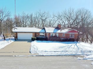 678 Beckman Dr, Kankakee, IL 60901