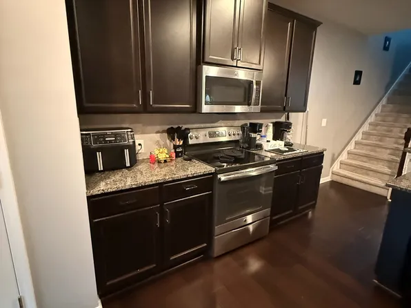 4196 Alden Park Dr, Decatur, GA 30035