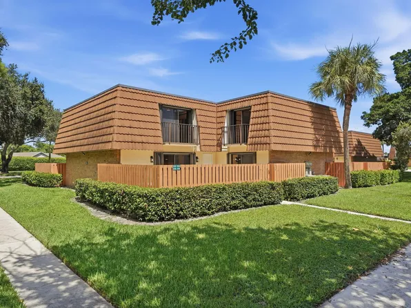 236 Charter Way, West Palm Beach, FL 33407