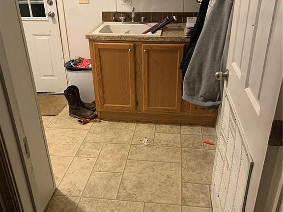 5th image of 208 Buckner Dr
