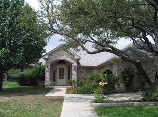 108 Oakwood Ct, Lakeside, TX 76135