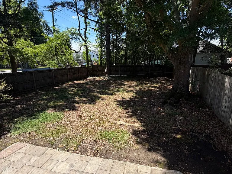5600 Carmel Rd — Photo 42