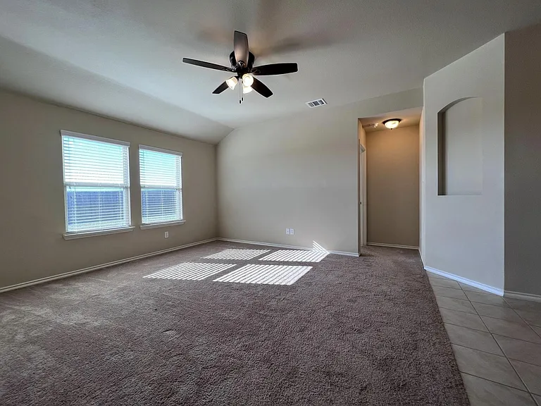 319 Plum Dr — Photo 10