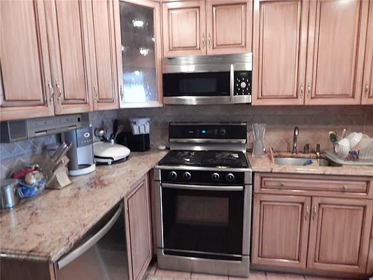 Sold by Ben Bay Realty Co | media 9