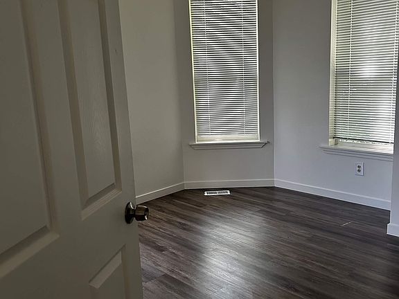 2nd image of 3043 SE 9th Ave