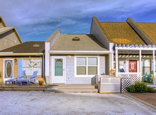 109 S 38th St #B, Mexico Beach, FL 32456