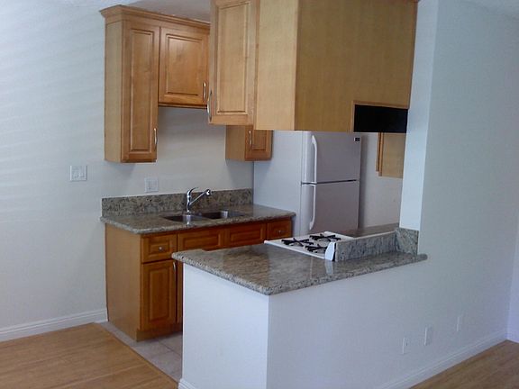 4th image of 21 Thornton Ave APT 35