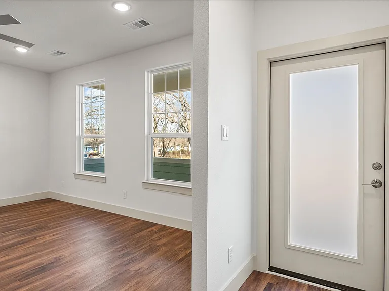 506 E Kimball St #2 — Photo 4
