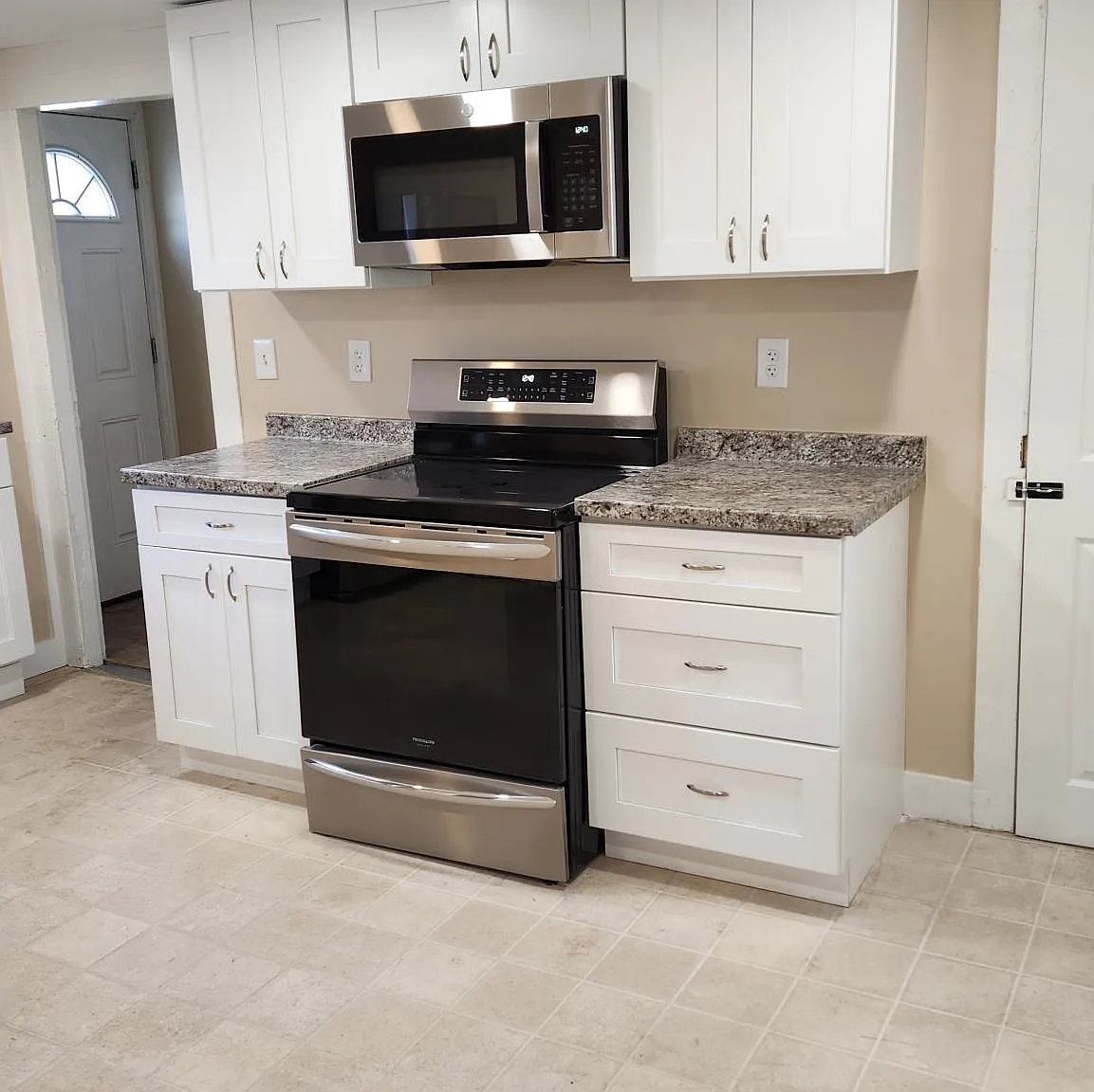 3 bed, $2,200 — Photo 3