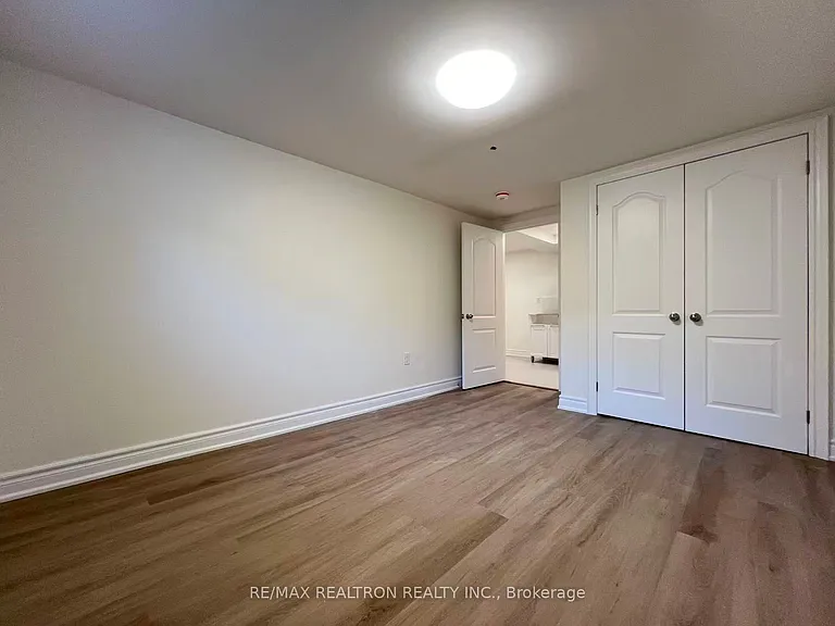 329 Cherokee Blvd #BASEMENT — Photo 13