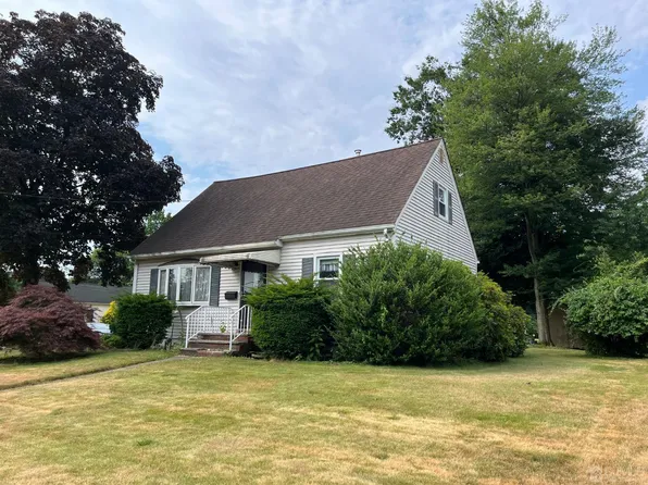 142 Joan St, South Plainfield, NJ 07080