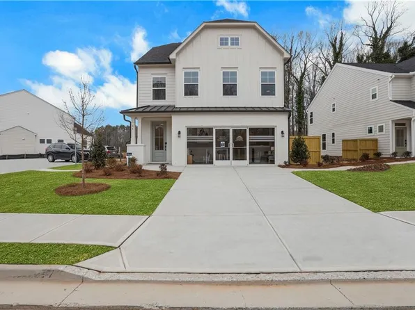 196 Trace Blf, Dawsonville, GA 30534