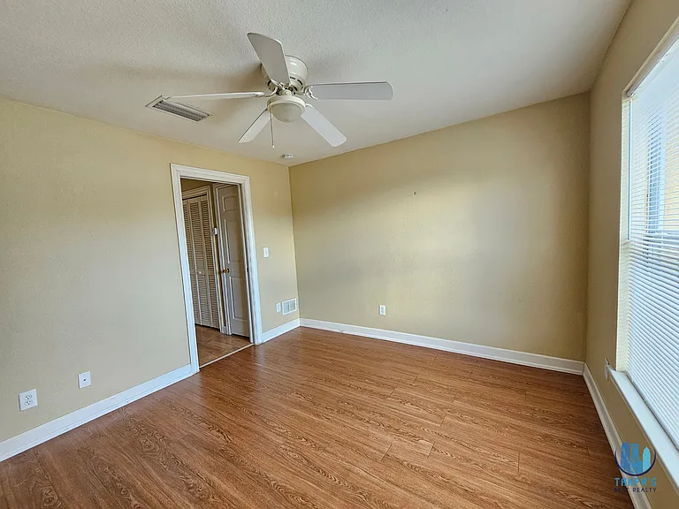 117 N Evergreen Ave #201 — Photo 11