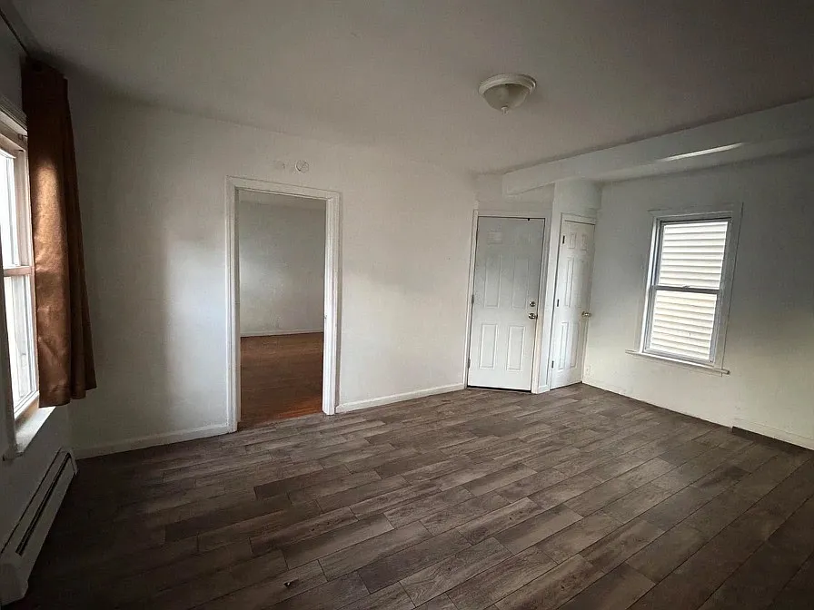3 bed, 550 sqft, $2,350 — Photo 4