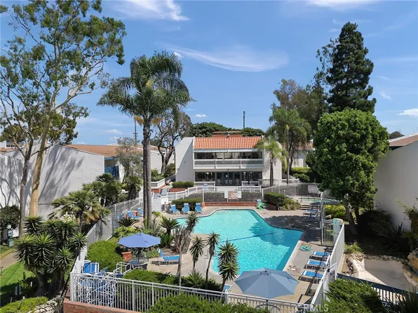 824 Camino Real Unit 106, Redondo Beach, CA 90277