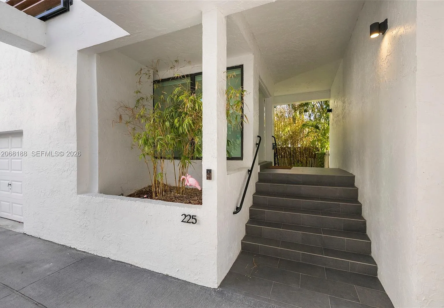 Gdns Of Key Bisc - Alhamb — Photo 4