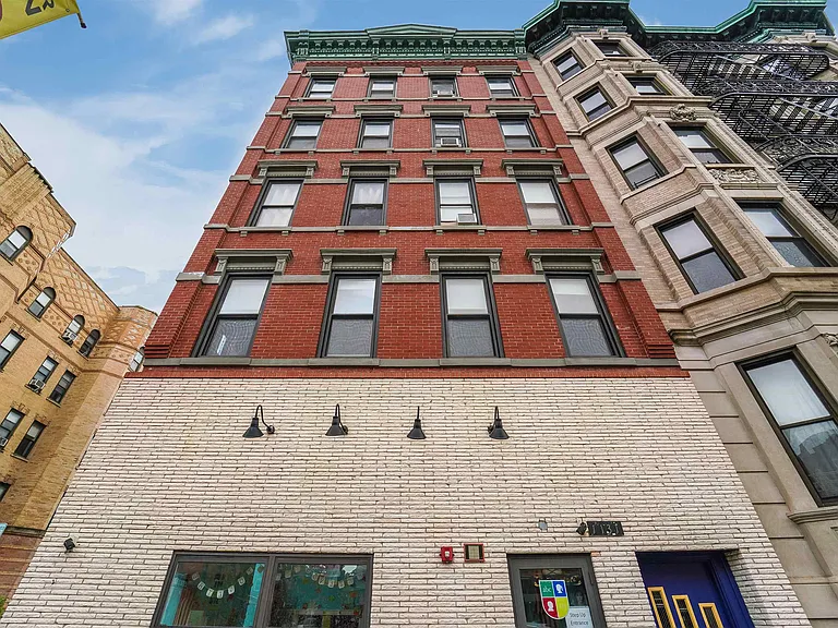 1131 Washington St #7 — Photo 16