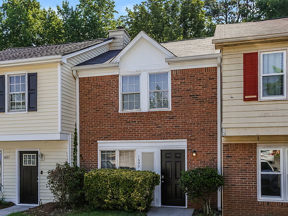 4th image of 1699 Winchester Way SE