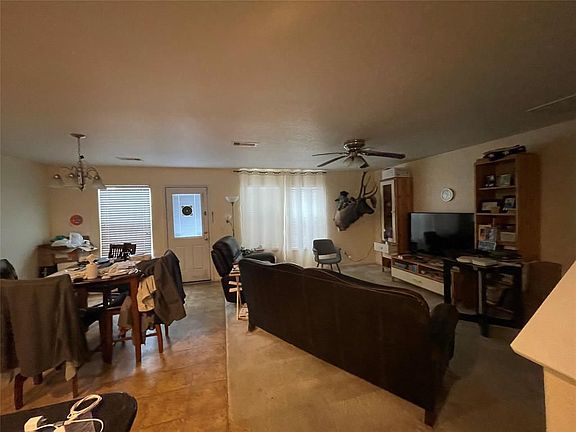 2nd image of 5807 Camelia Evergreen Ln