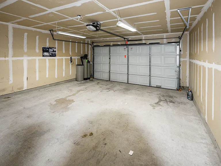 2305 Riley Dr — Photo 28