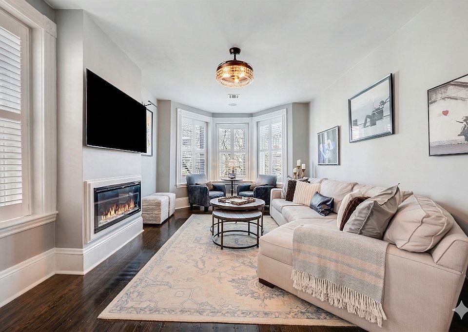 1st image of 551 E 6th St #3