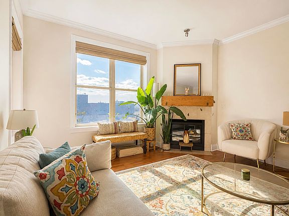 2nd image of 360 W Washington Ave Unit 603