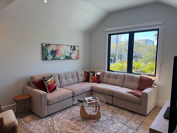 Living room with High ceilings
